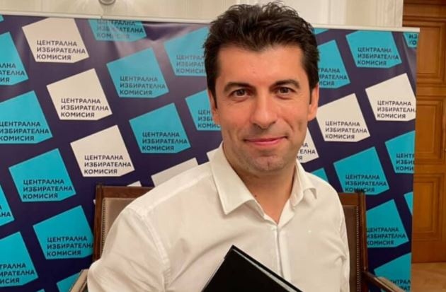 Коалиция Продължаваме Промяната се регистрира за участие в изборите за